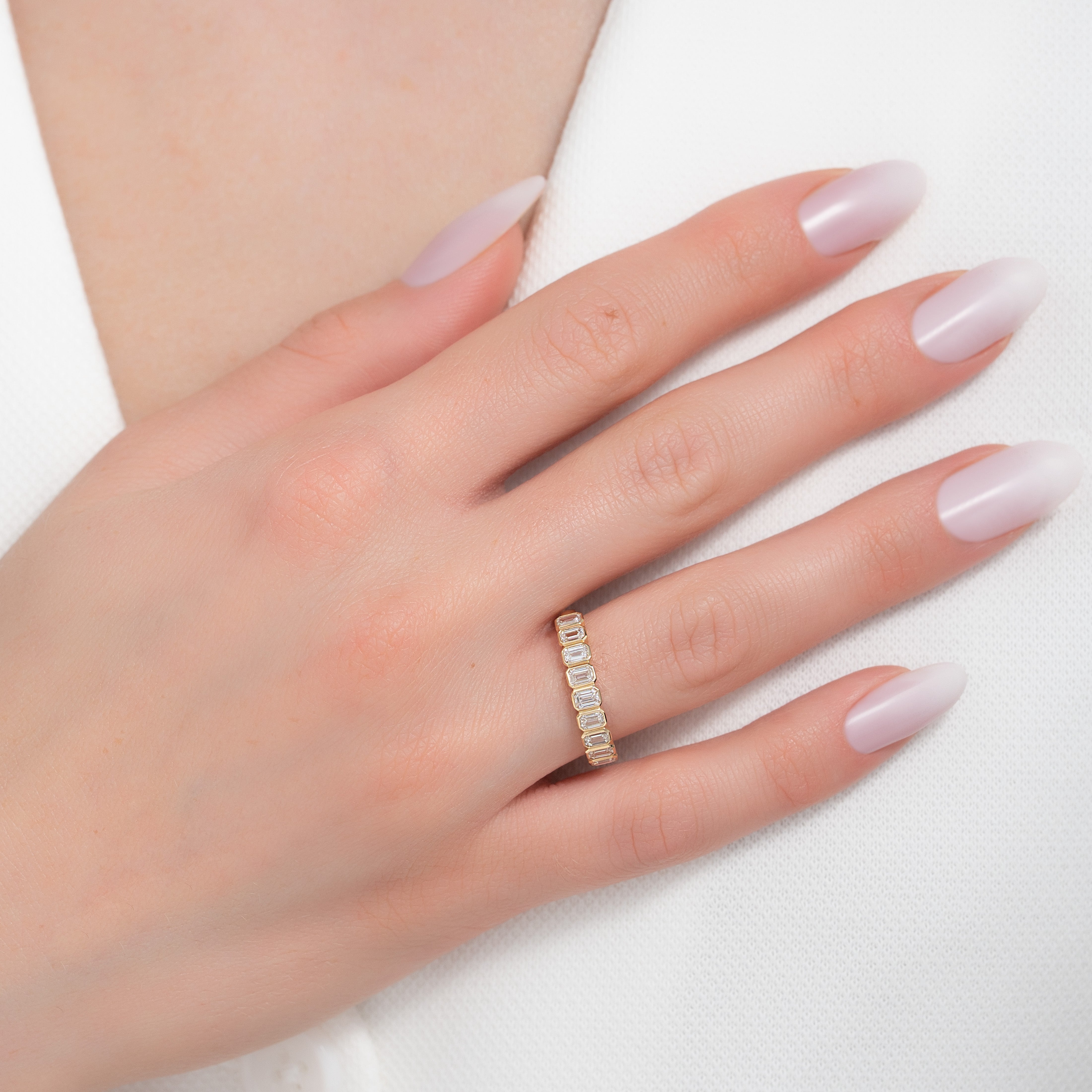 1ct Atrina Emerald Cut Moissanite Ring - Gold