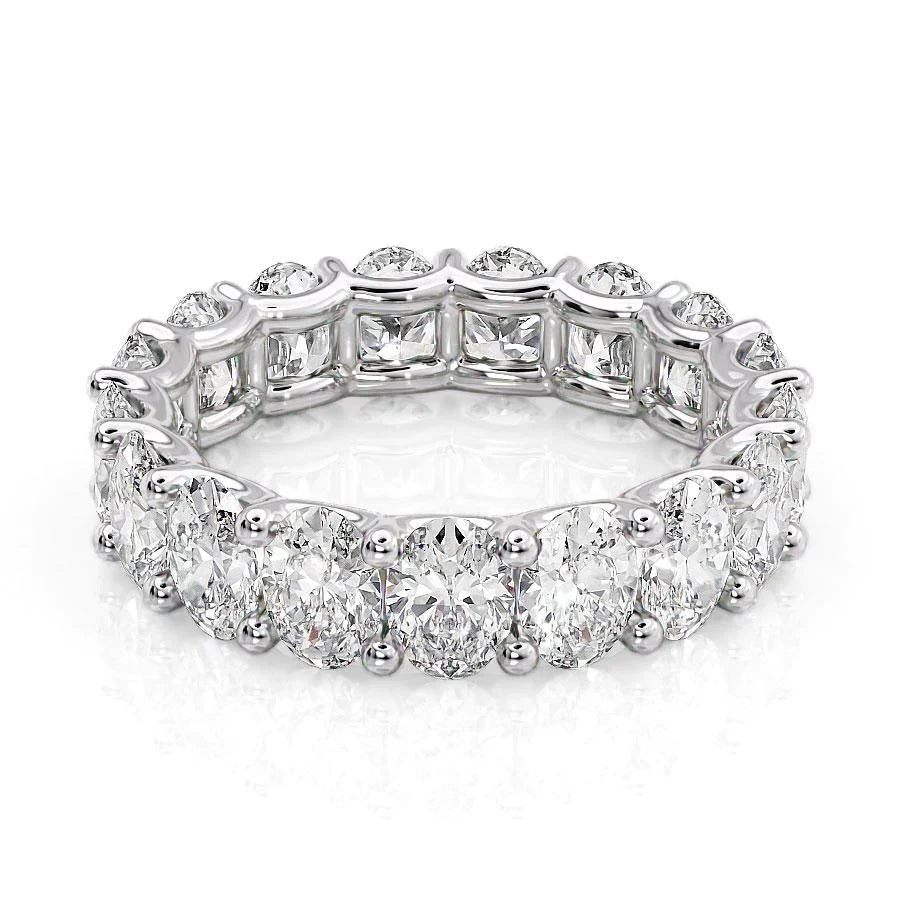 5.5ct Laurela Oval Cut Moissanite Ring - Silver