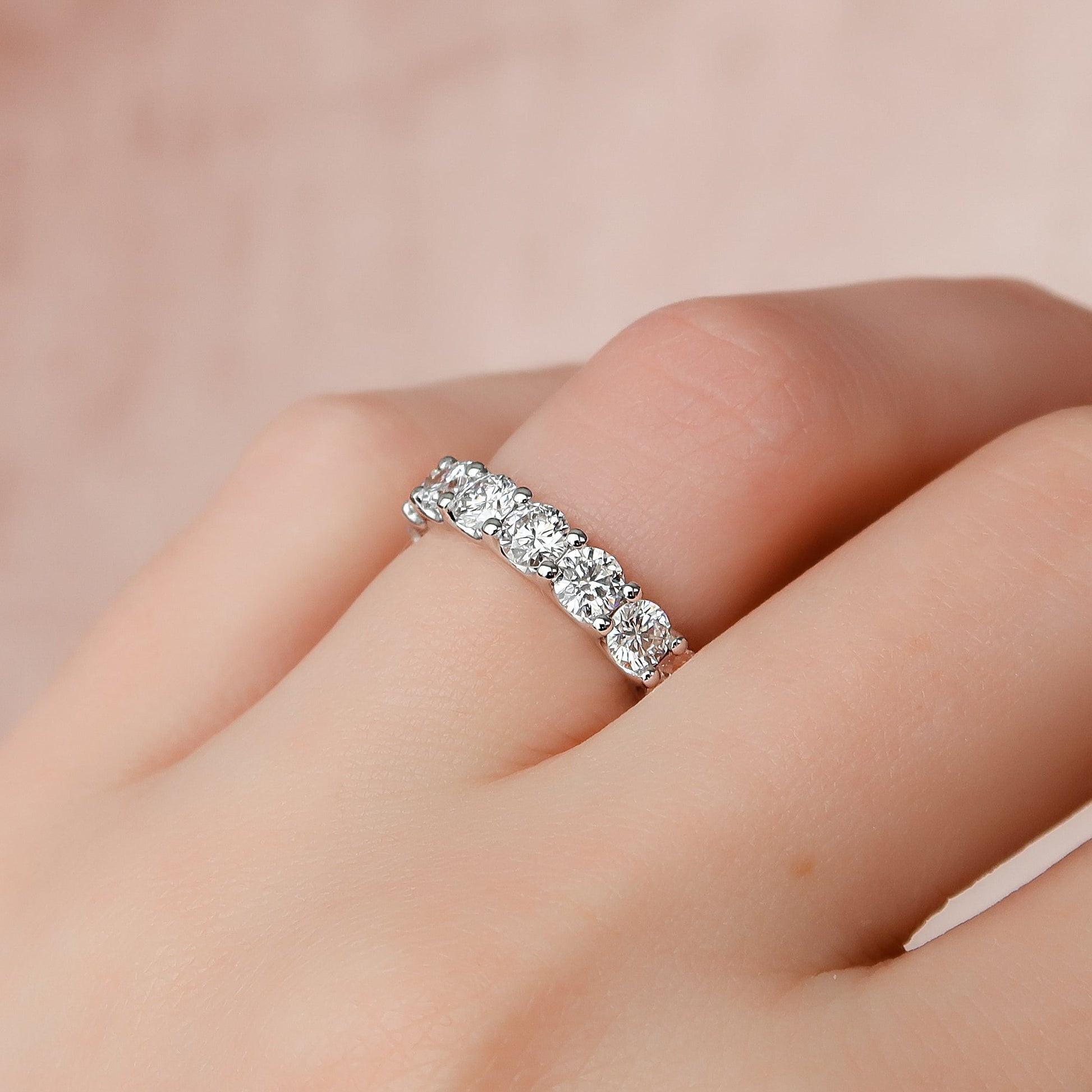 4ct Dari Round Cut Moissanite Ring - Silver
