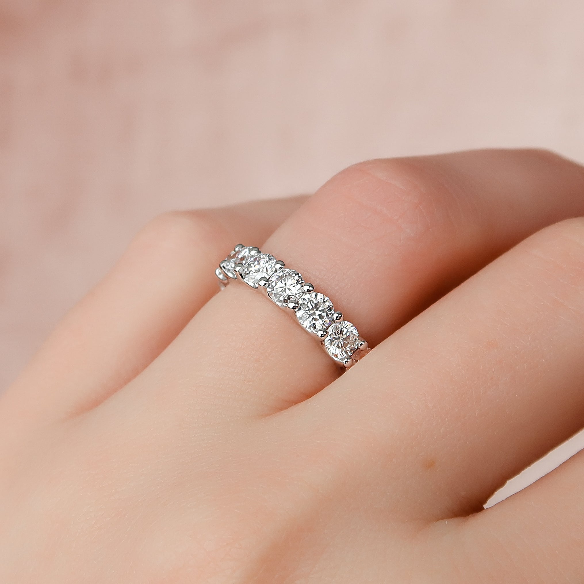 4ct Dari Round Cut Moissanite Ring - Silver