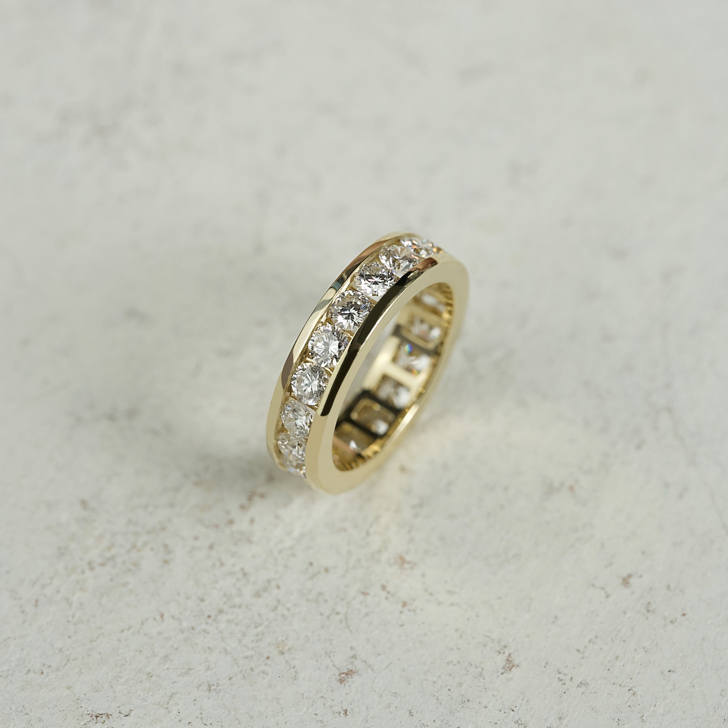 2ct Yolara Round Cut Moissanite Ring - Gold