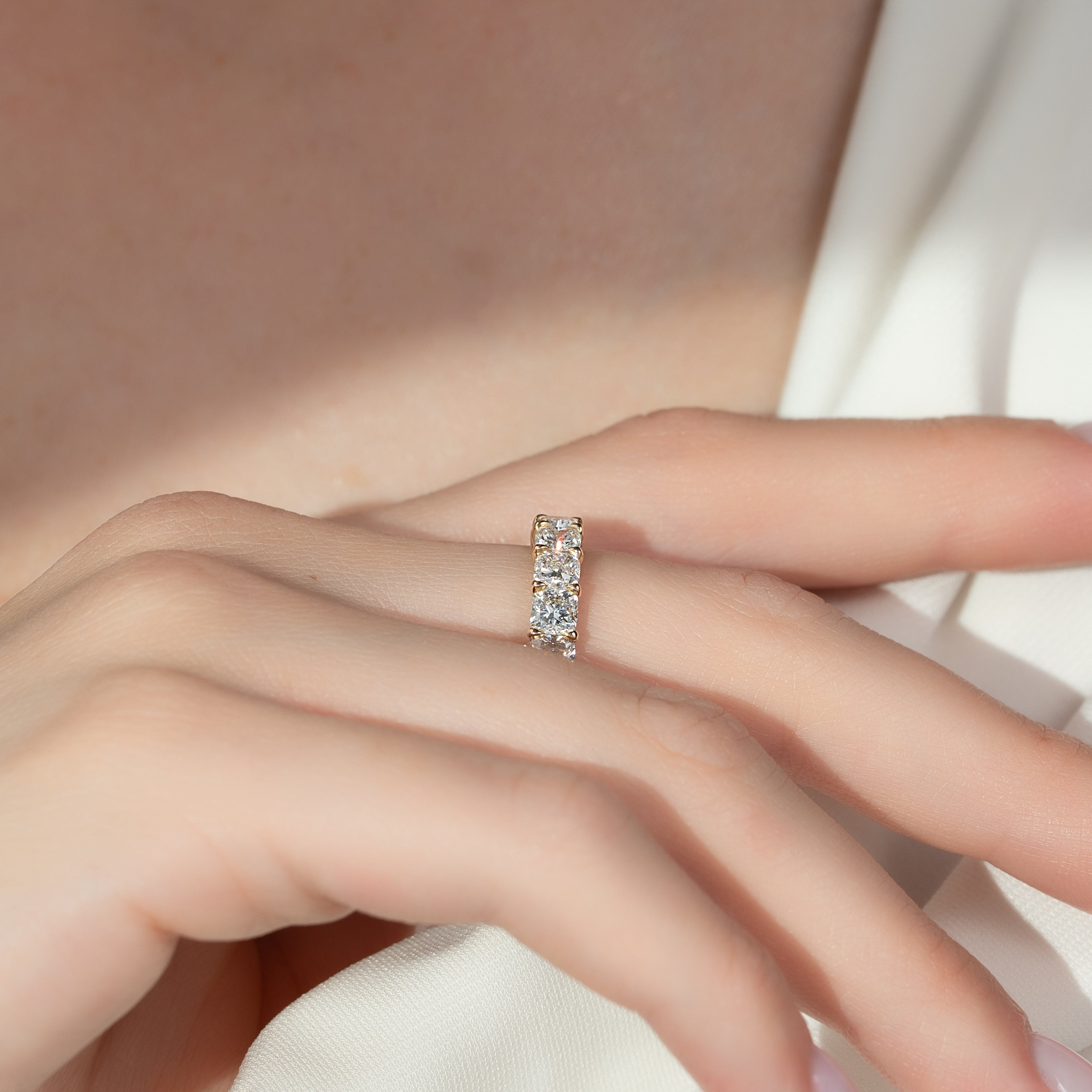 5ct Thereza Round Cut Moissanite Ring - Gold